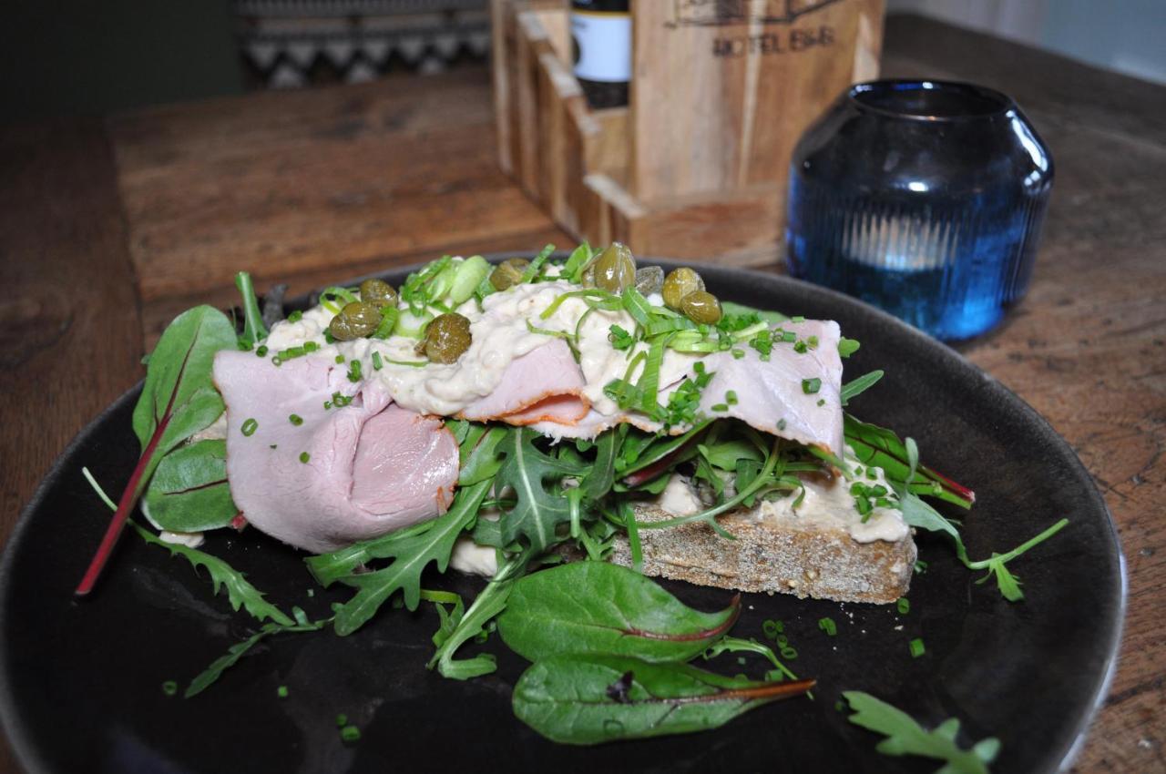 Bed & Brasserie Het Kosthuys Sint-Maartensdijk Bagian luar foto