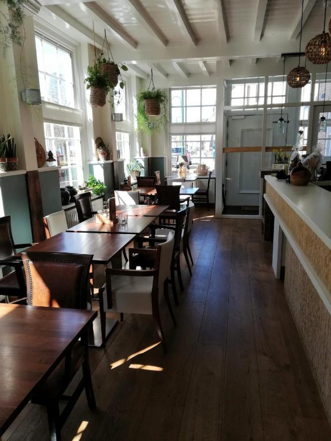 Bed & Brasserie Het Kosthuys Sint-Maartensdijk Bagian luar foto