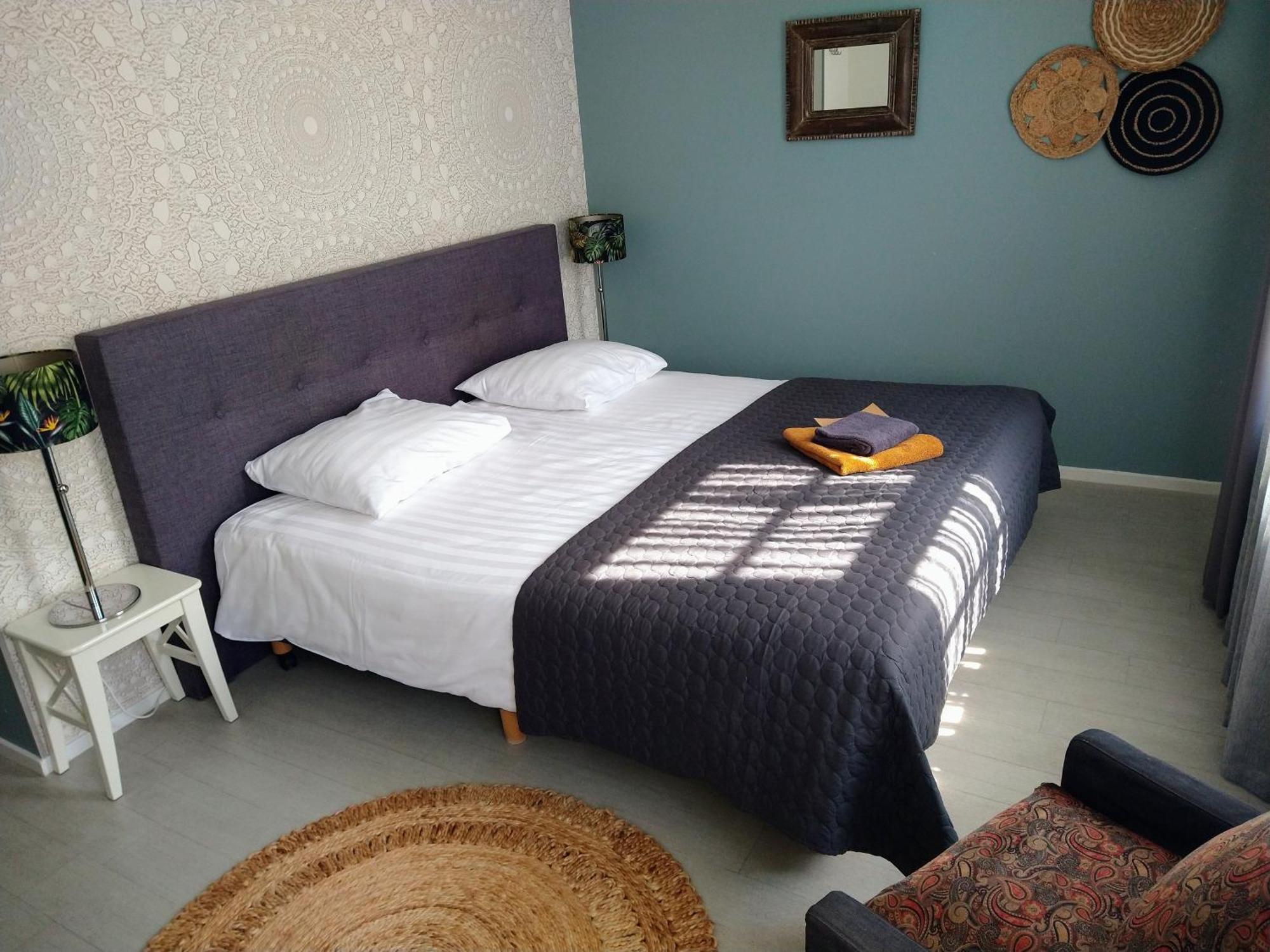 Bed & Brasserie Het Kosthuys Sint-Maartensdijk Bagian luar foto